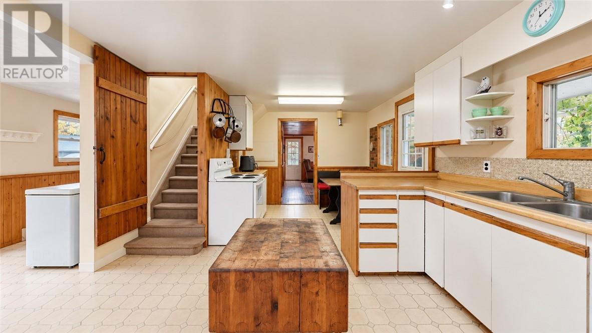 17a Silver Bay Road Property Photo 14