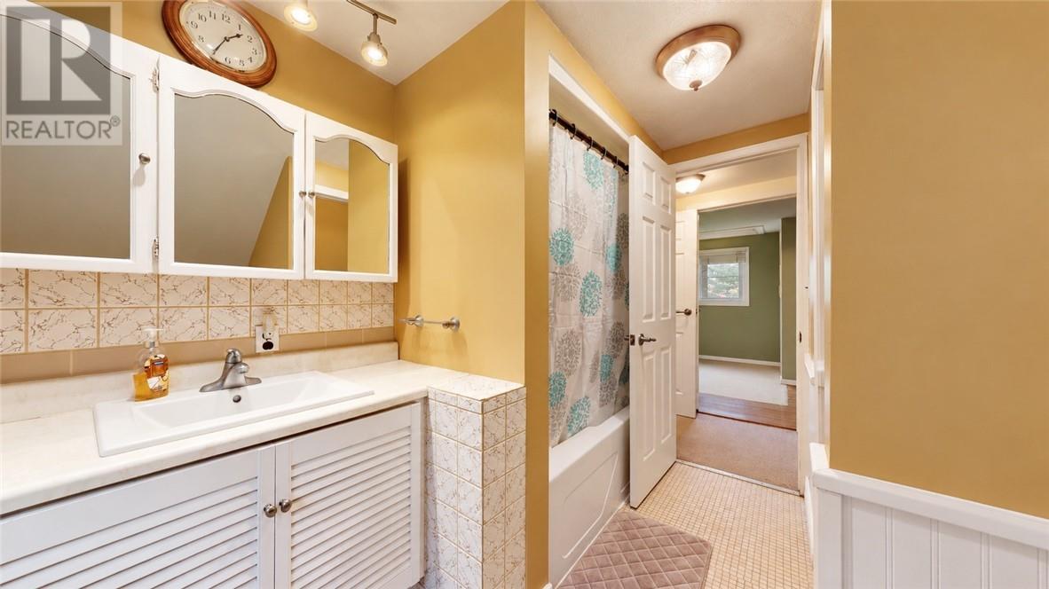 17a Silver Bay Road Property Photo 36