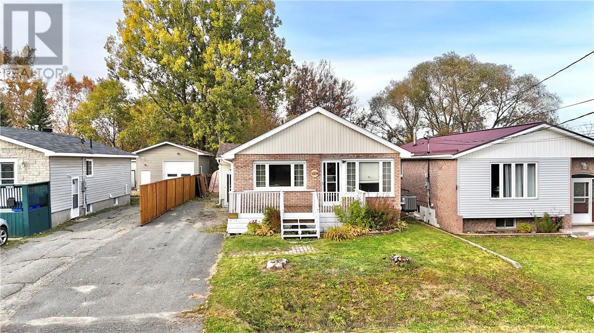 2308 Josephine Street Property Photo 15