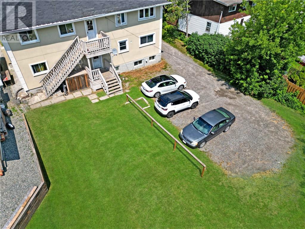2005 Richard Street Property Photo 4