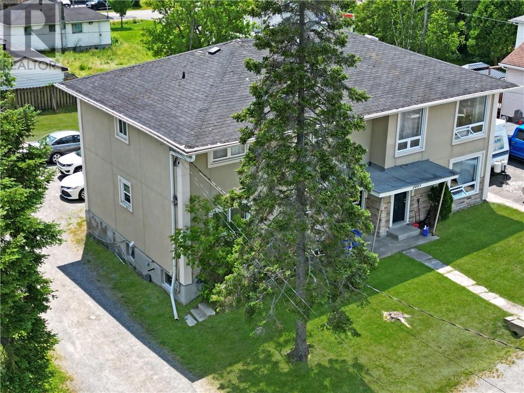 2005 Richard Street Property Photo 8