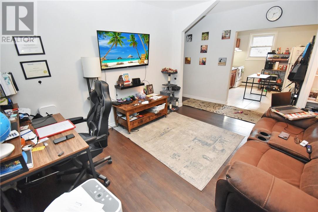 2005 Richard Street Property Photo 14