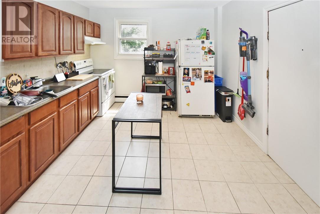2005 Richard Street Property Photo 15
