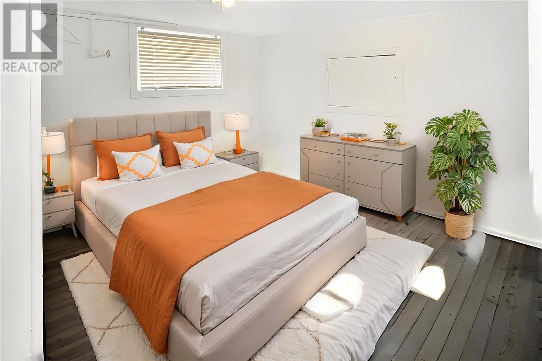 2005 Richard Street Property Photo 32