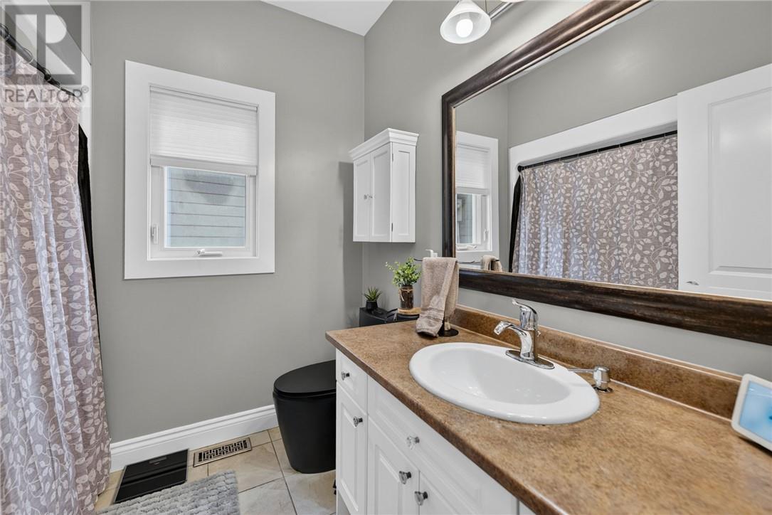 11 Kingsview Drive Property Photo 39