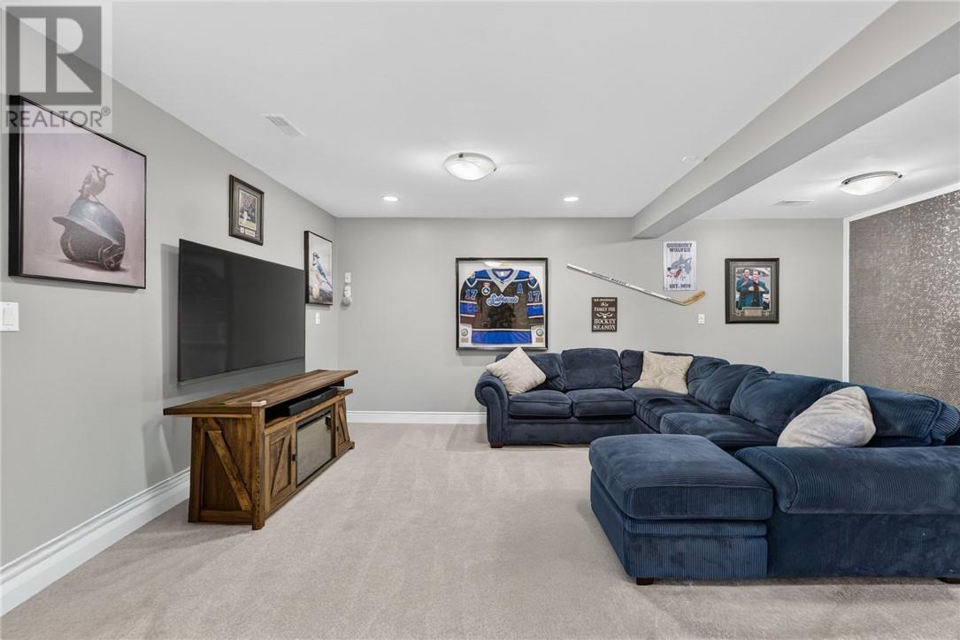 11 Kingsview Drive Property Photo 41