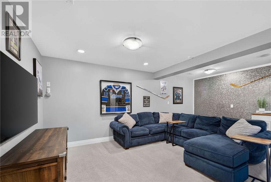 11 Kingsview Drive Property Photo 43