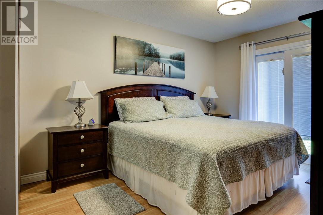 2337 Grenoble Street Property Photo 10