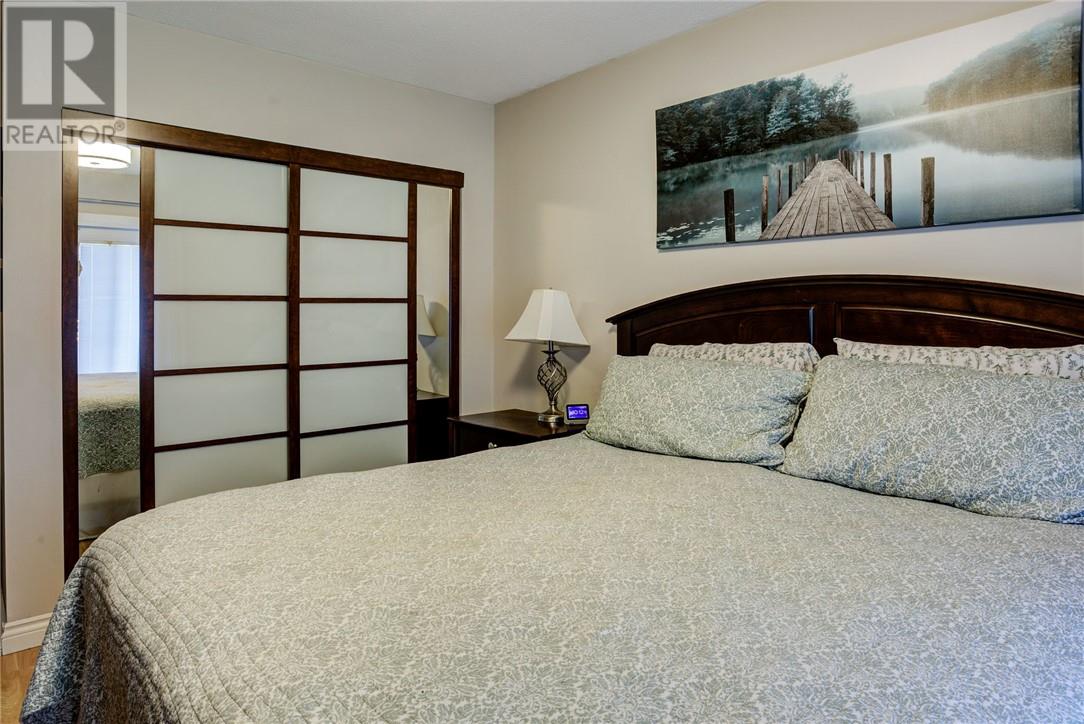 2337 Grenoble Street Property Photo 11