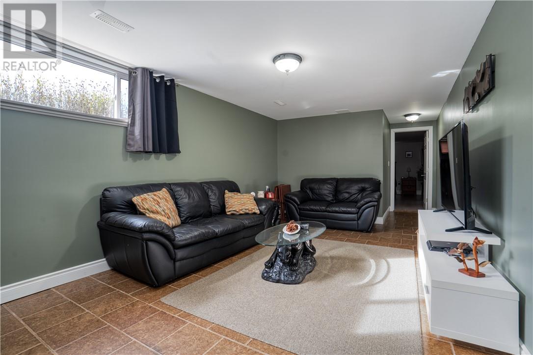 2 Young Property Photo 14