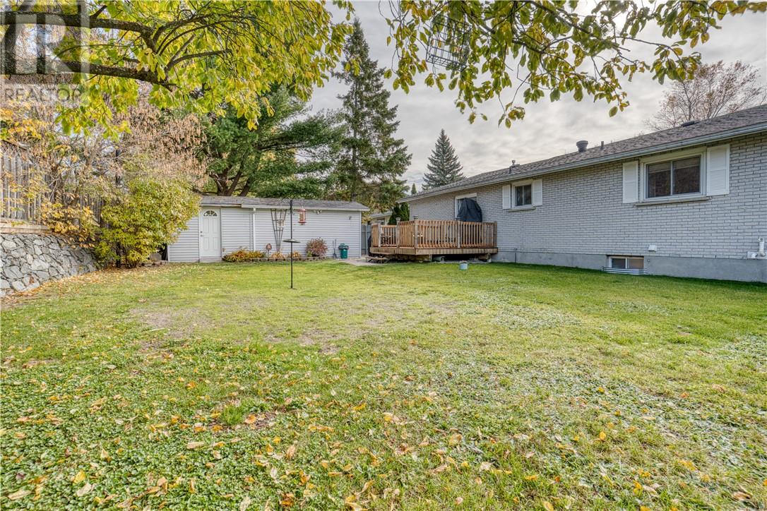 2 Young Property Photo 22