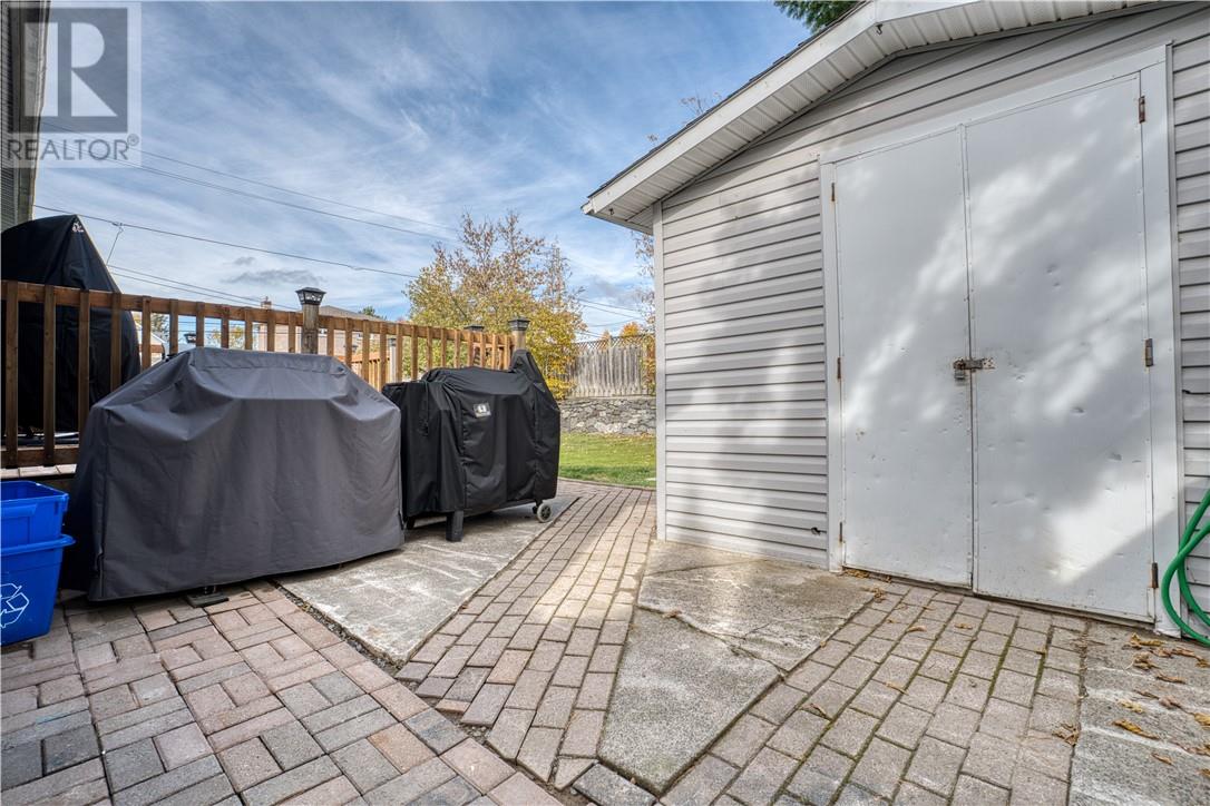 2 Young Property Photo 25