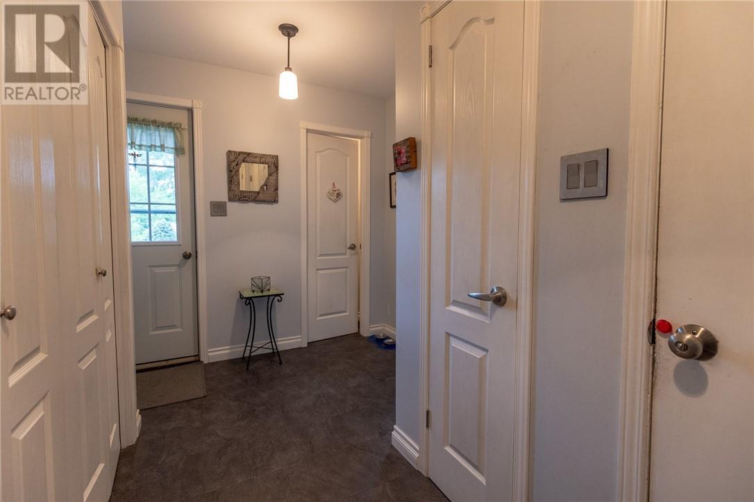 584 Mead Boulevard Property Photo 14