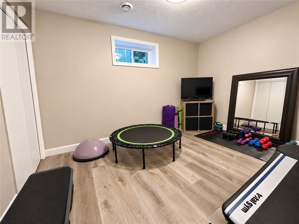 22 Walter Avenue Property Photo 28