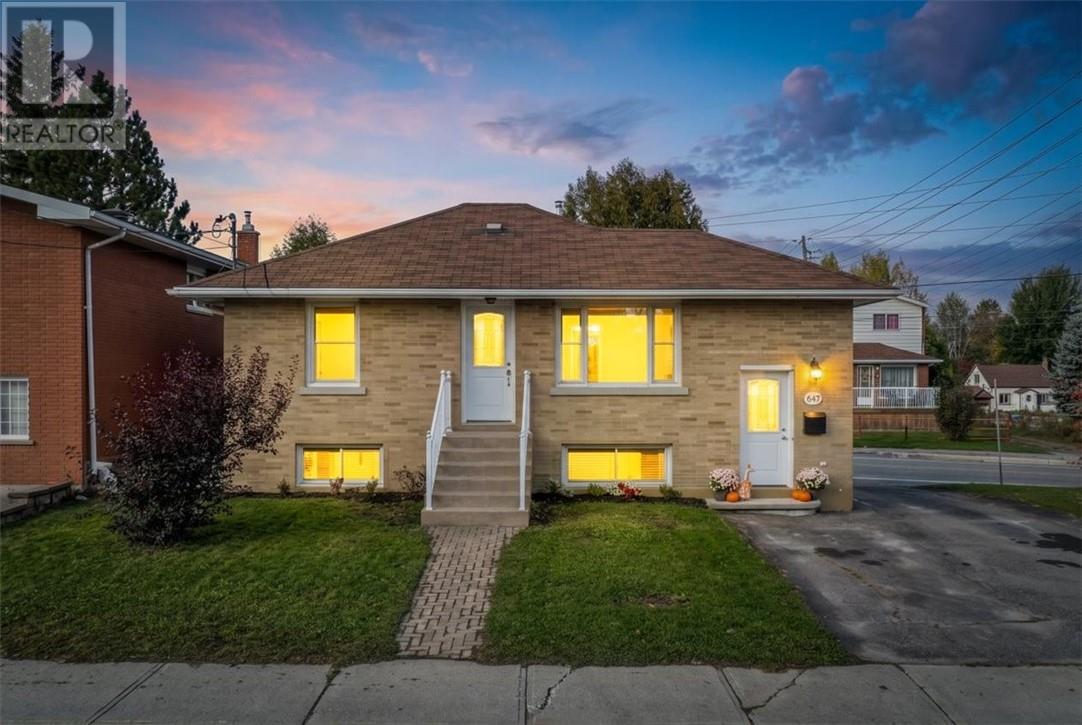 647 Whittaker Street Property Photo 2