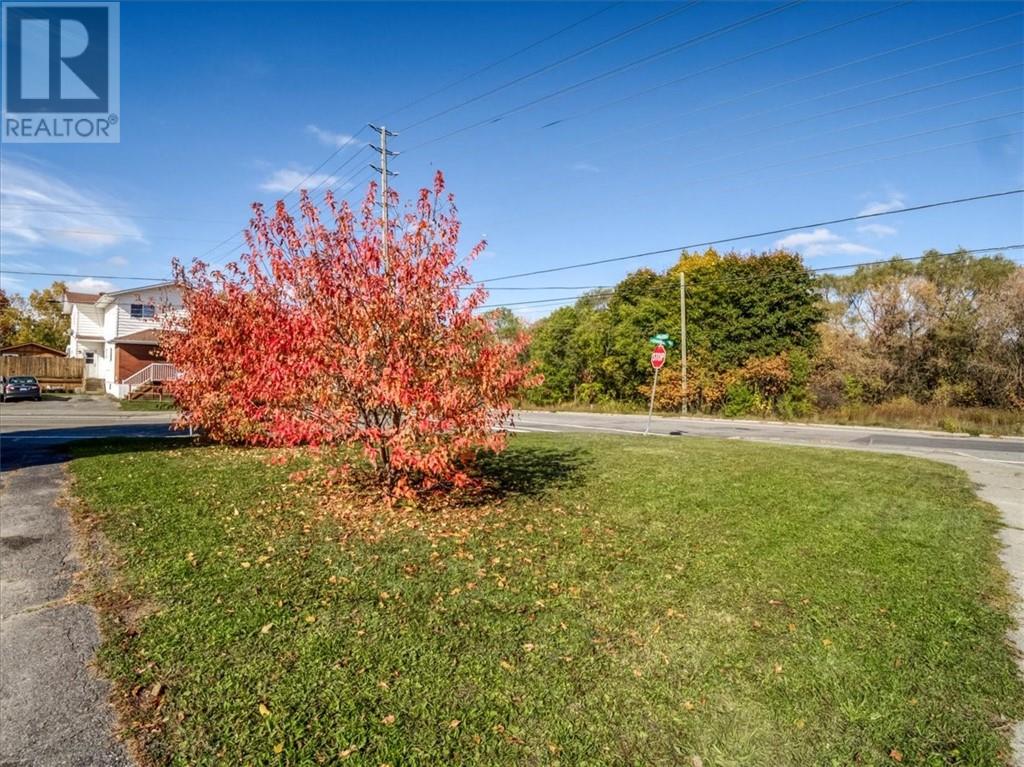 647 Whittaker Street Property Photo 6
