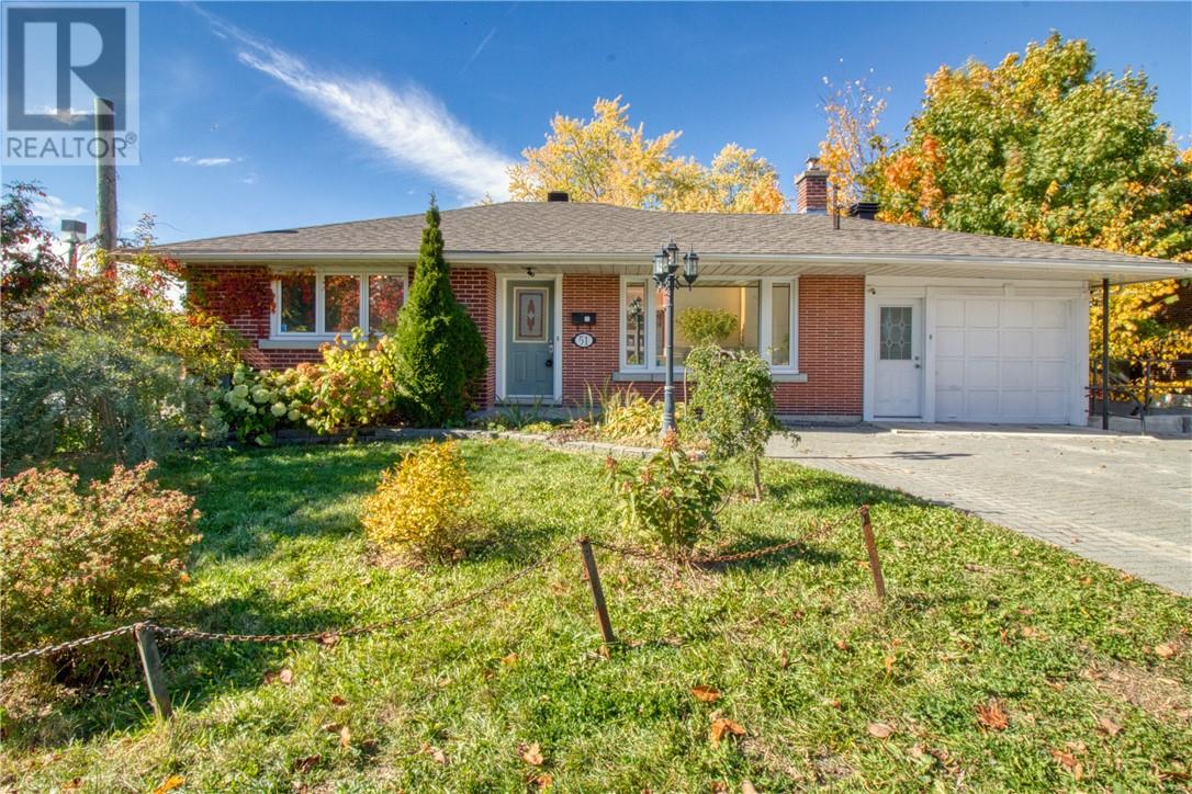 51 Mackenzie Street Property Photo 1
