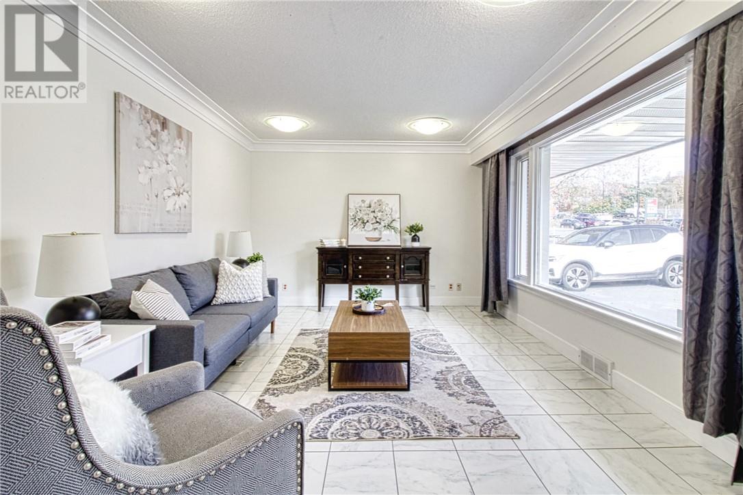 51 Mackenzie Street Property Photo 4