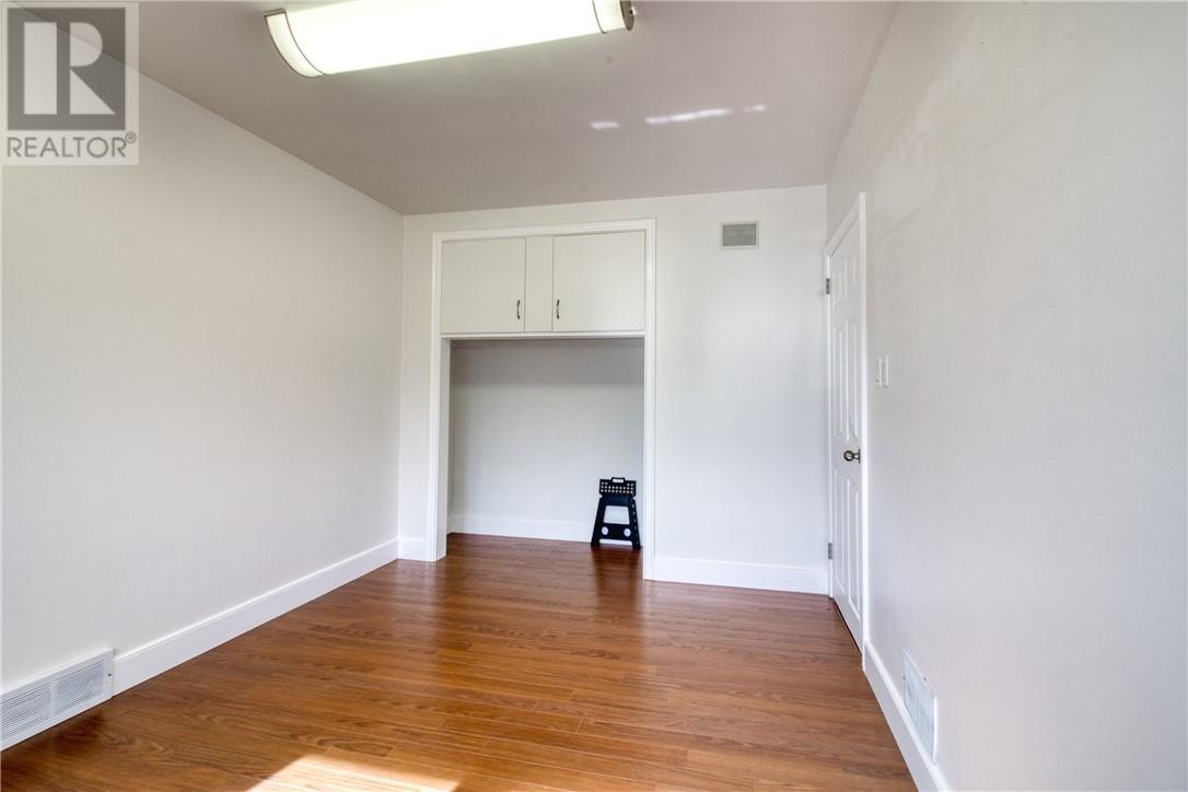 51 Mackenzie Street Property Photo 16