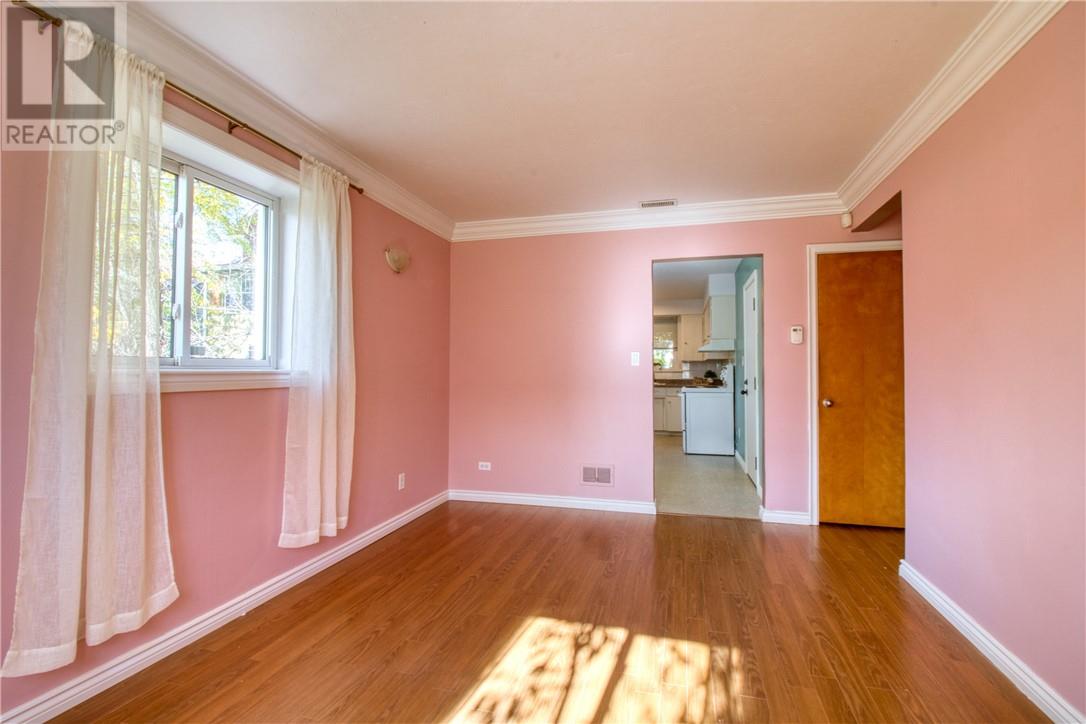 51 Mackenzie Street Property Photo 21