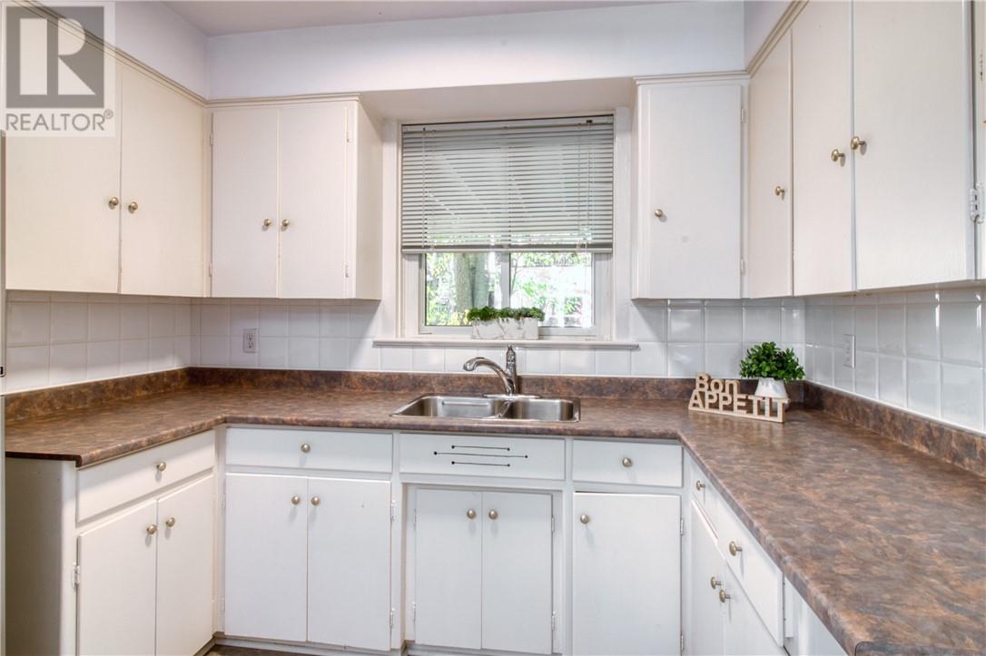 51 Mackenzie Street Property Photo 23