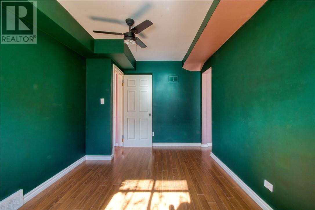 51 Mackenzie Street Property Photo 29