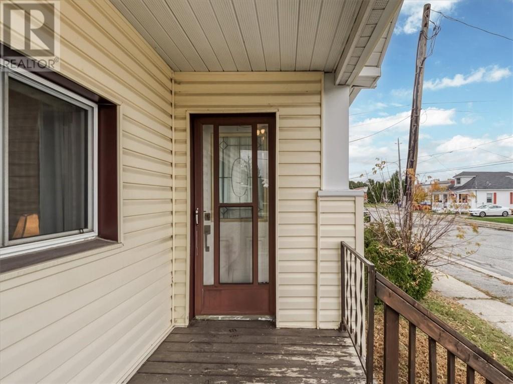 7 King Street Property Photo 2