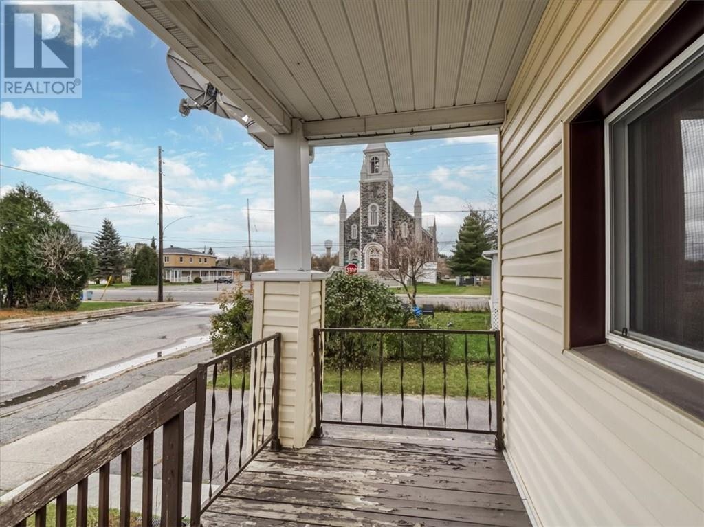 7 King Street Property Photo 3