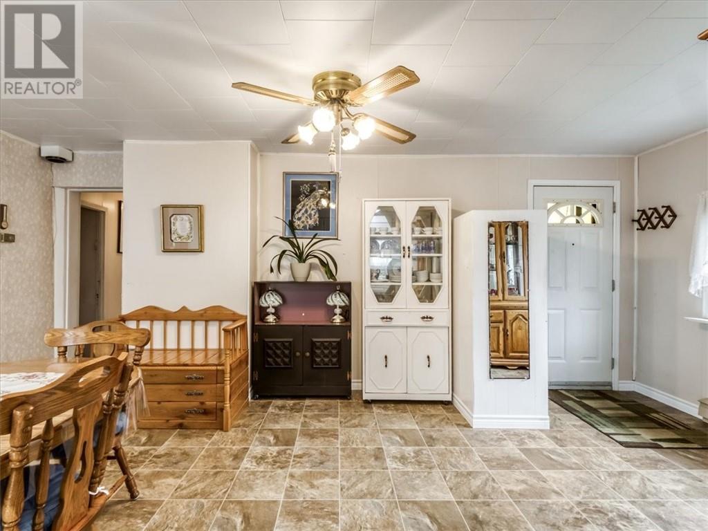 7 King Street Property Photo 14
