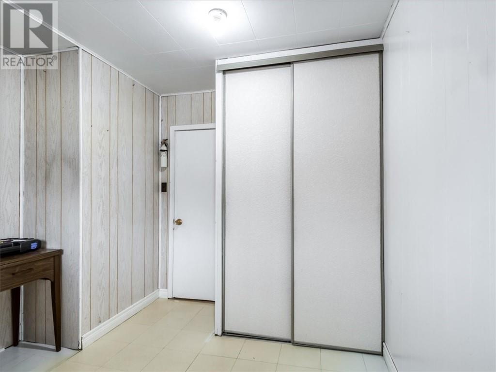 7 King Street Property Photo 28