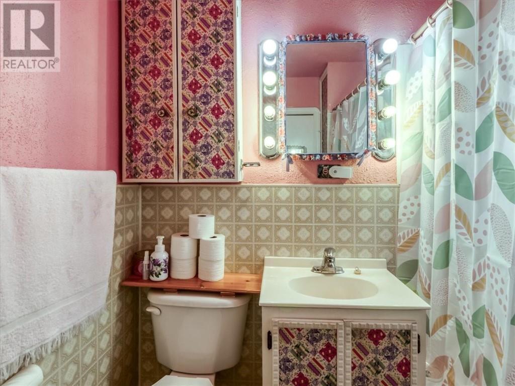 7 King Street Property Photo 30