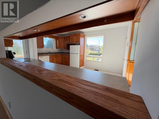 195 Donald Street Property Photo 6