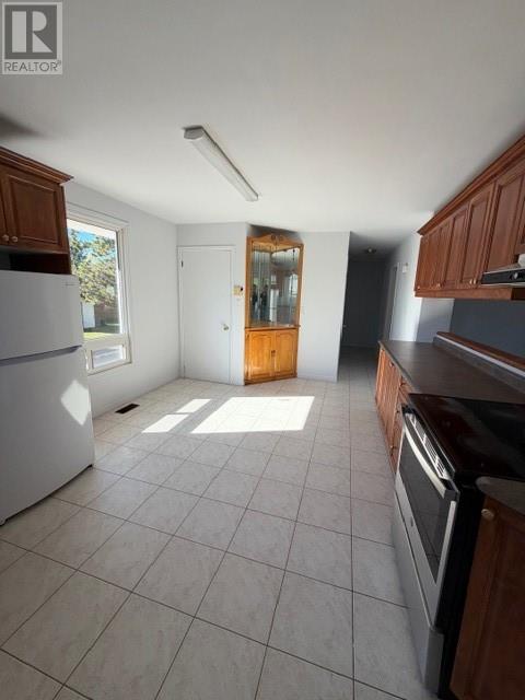 195 Donald Street Property Photo 9