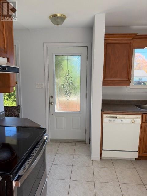 195 Donald Street Property Photo 12