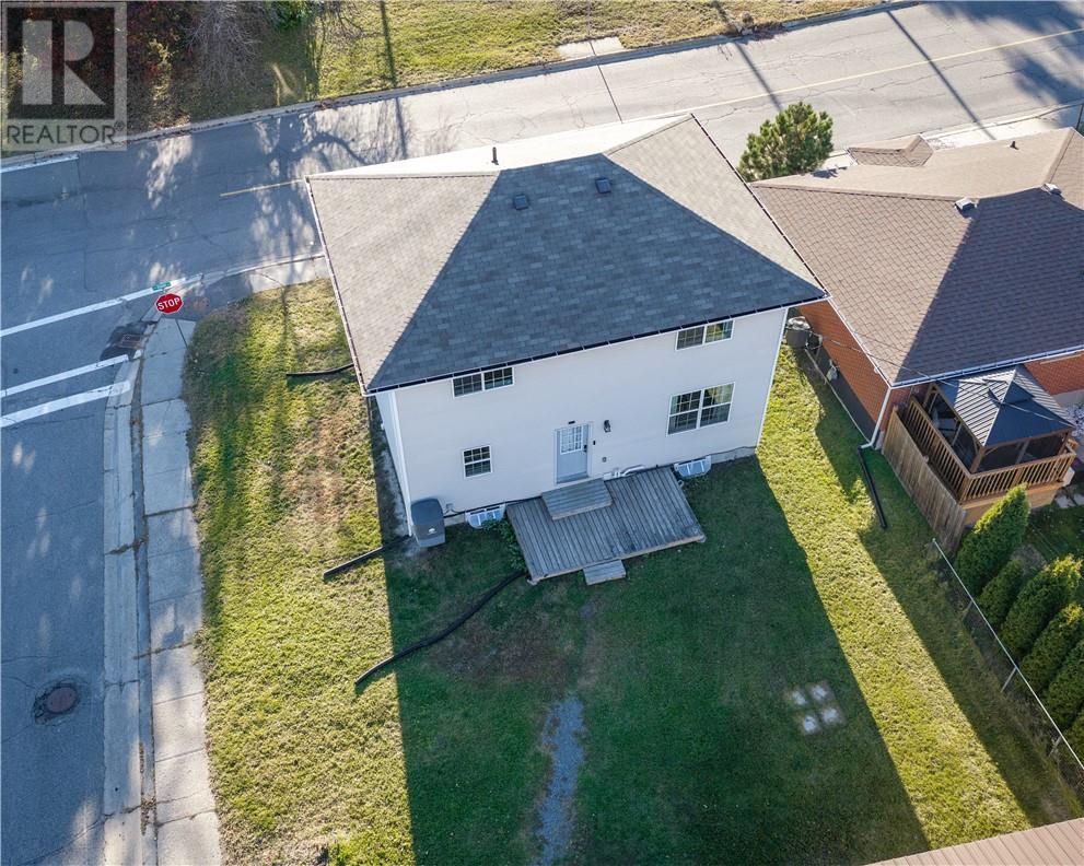 8 Rink Property Photo 27