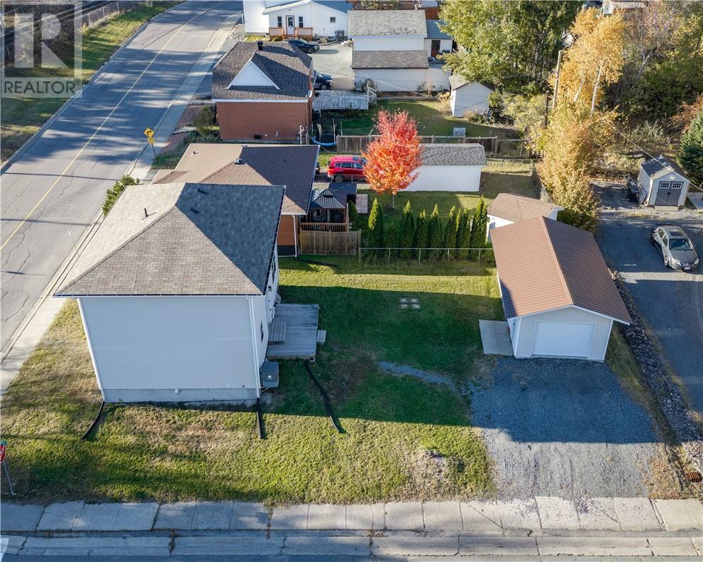 8 Rink Property Photo 28