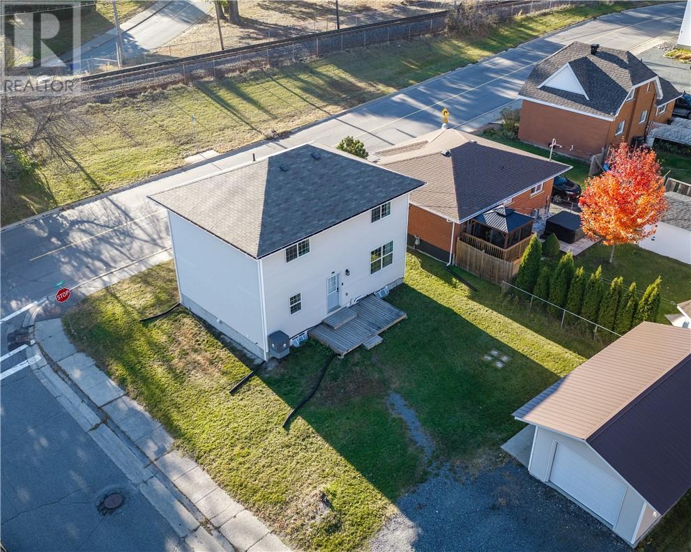 8 Rink Property Photo 29