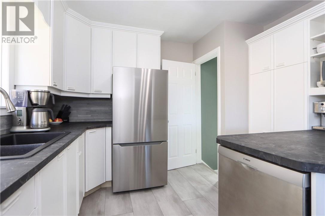 885 Adelaide Street Property Photo 15