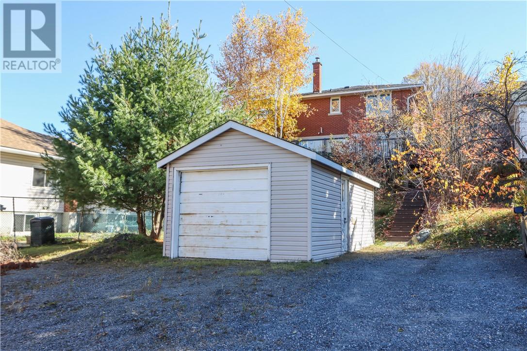 885 Adelaide Street Property Photo 48
