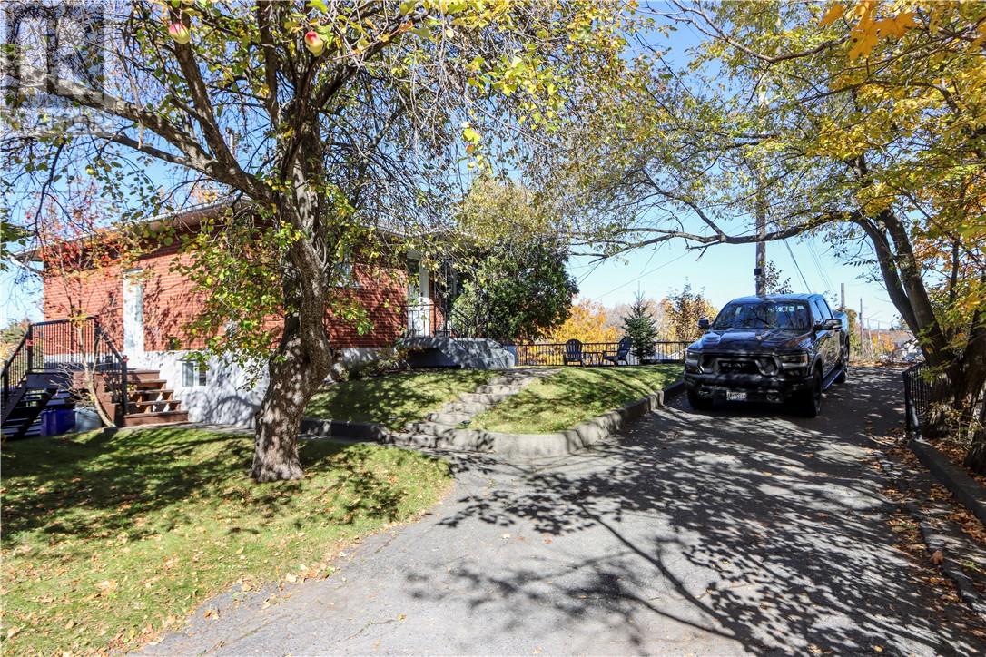 885 Adelaide Street Property Photo 50