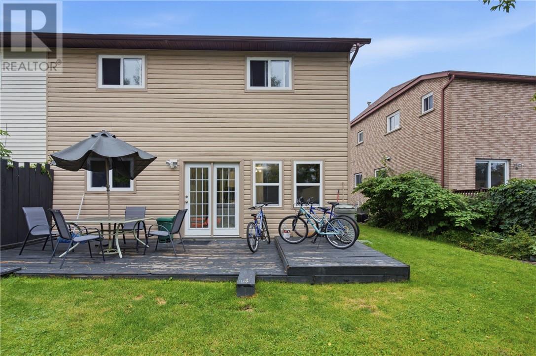 983 Arthur Street Property Photo 17