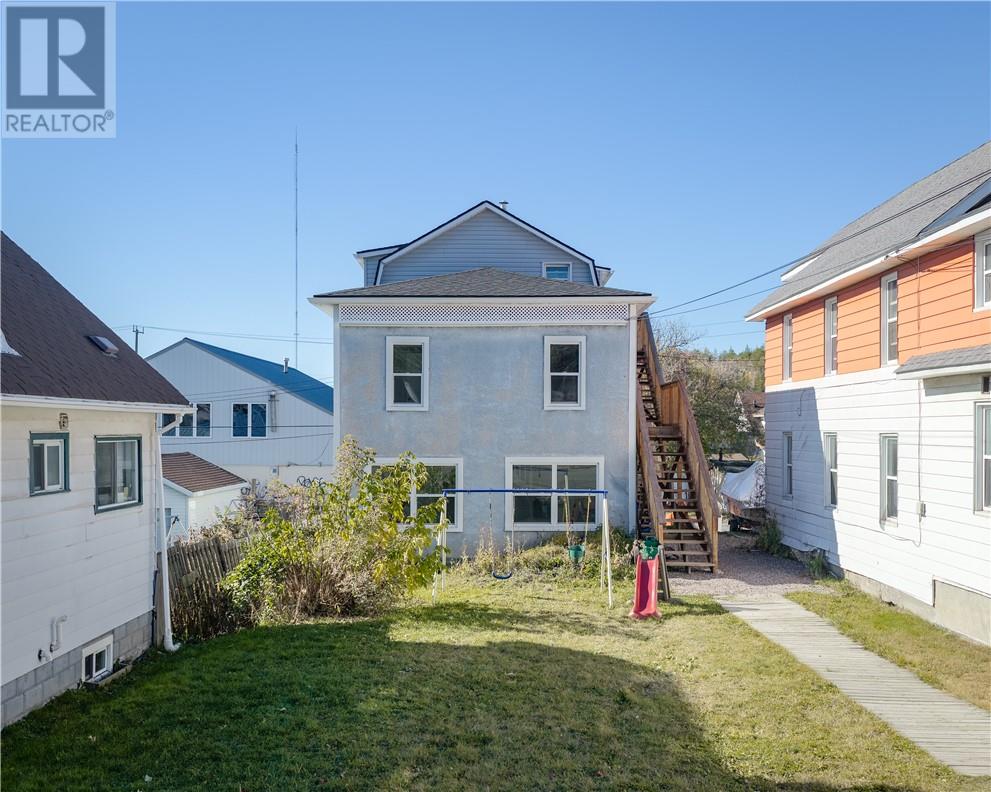 425 Bessie Avenue Property Photo 1