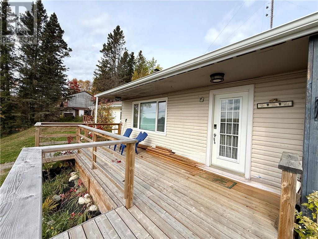 54 Maple Crescent Property Photo 2