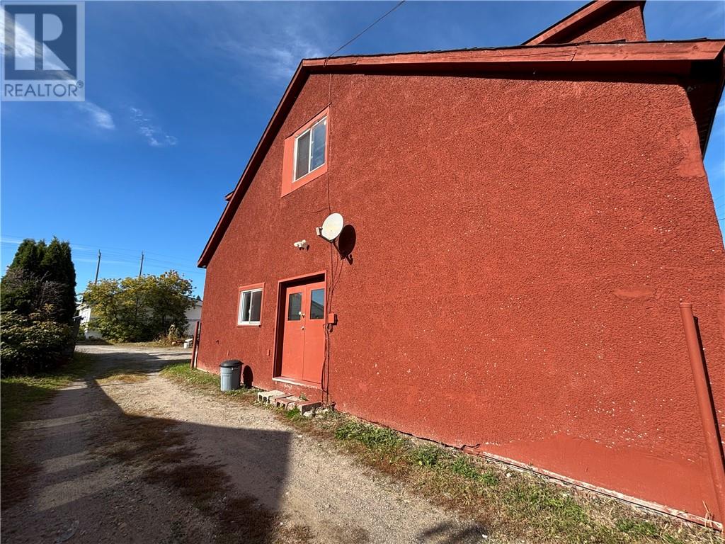 7 Second Avenue Unit# Upper Property Photo 2