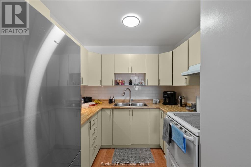 29 Laren Street Property Photo 30