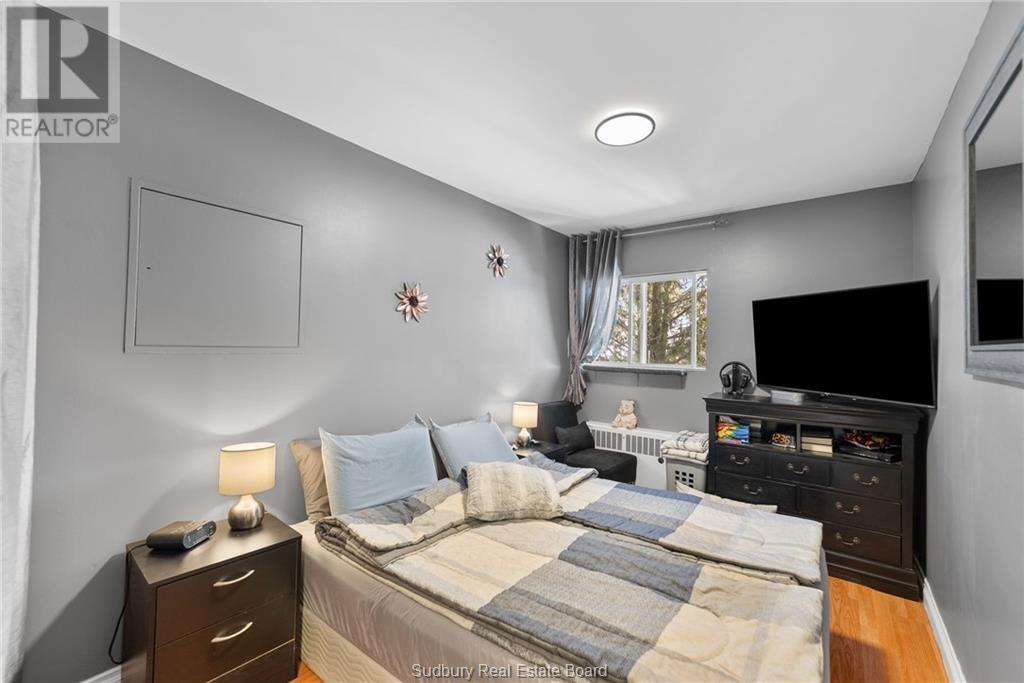 29 Laren Street Property Photo 32