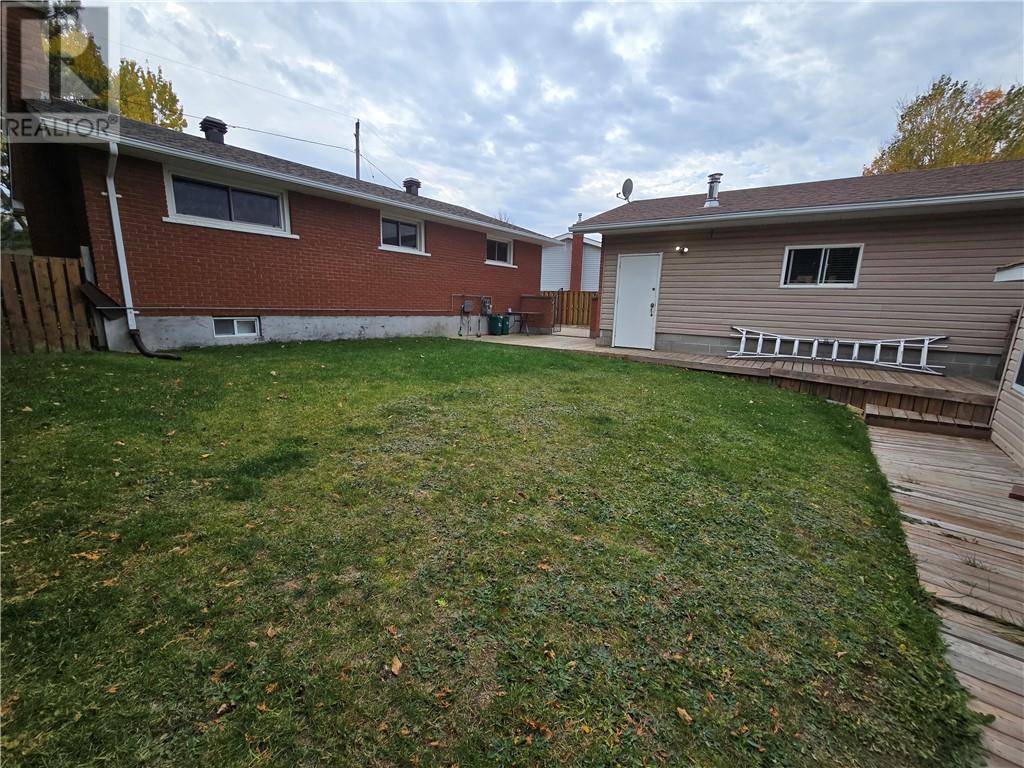 132 Maplewood Crescent Property Photo 9