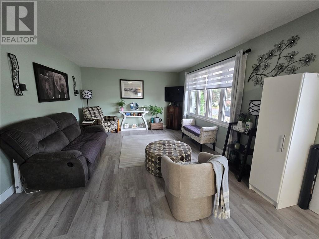 132 Maplewood Crescent Property Photo 16