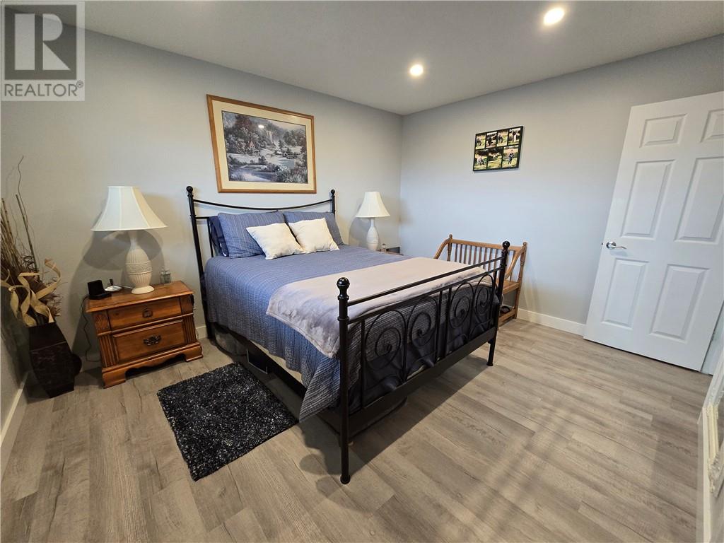 132 Maplewood Crescent Property Photo 19