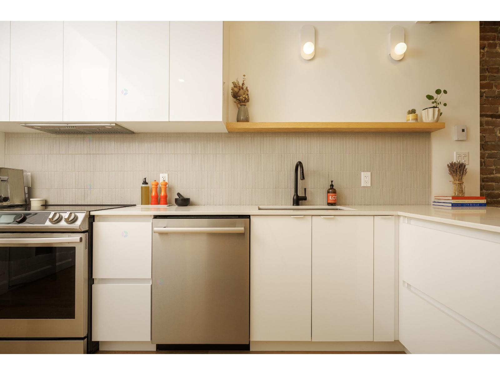 4665 Rue Boyer Property Photo 4